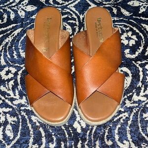 Wedge sandals